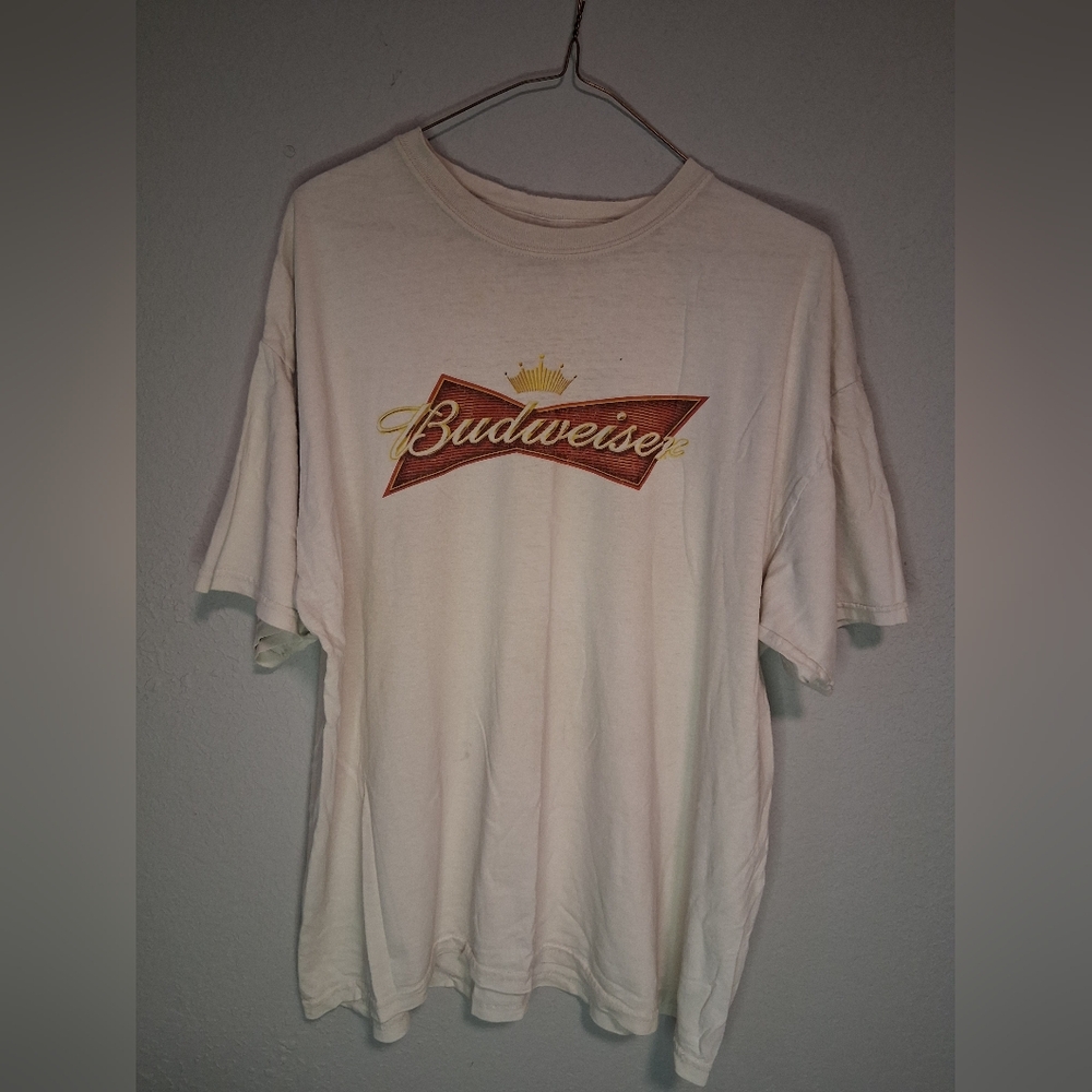 Budweiser T Shirt Mens XL White Distressed Logo Graphic Tee Vintage Style Faded